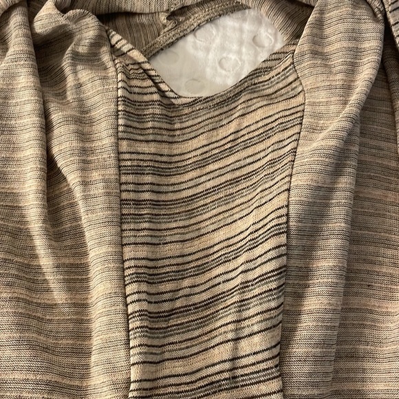 Ella Moss butterfly top Size Small - Picture 7 of 7